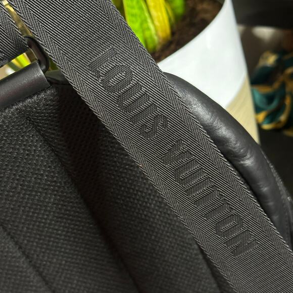 LOUIS VUITTON Racer Slingbag Backpack Monogram Shadow Leather Black - Picture 6 of 15